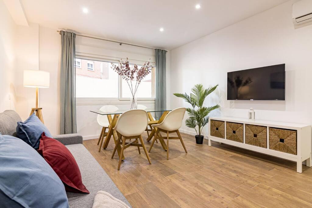 Malagueta Apartments マラガ エクステリア 写真