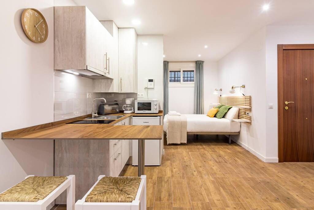 Malagueta Apartments マラガ エクステリア 写真