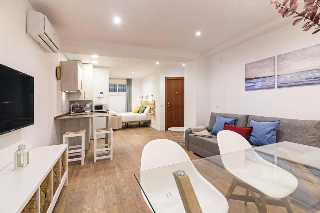 Malagueta Apartments マラガ エクステリア 写真